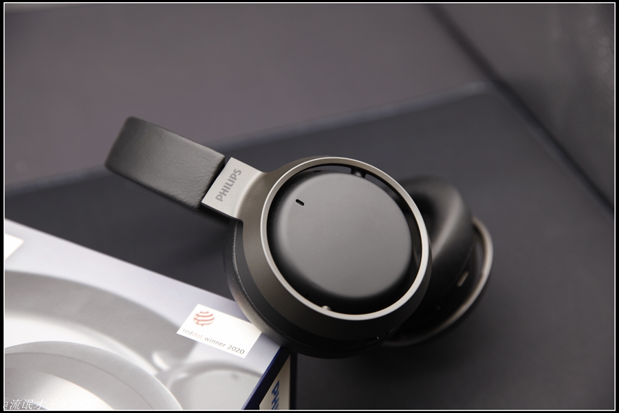 两件套时尚套装口罩,飞利浦l3耳机使用