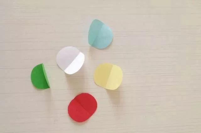 做一张happynewyear新年贺卡,新年快到了做贺卡的步骤