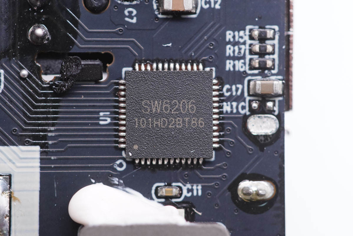 移速10000充电宝拆解视频,充电宝正确拆解