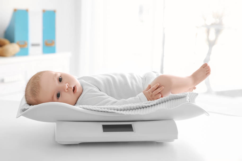 婴儿苯丙酮尿症怎么治疗,苯丙酮尿症宝宝会有什么反应