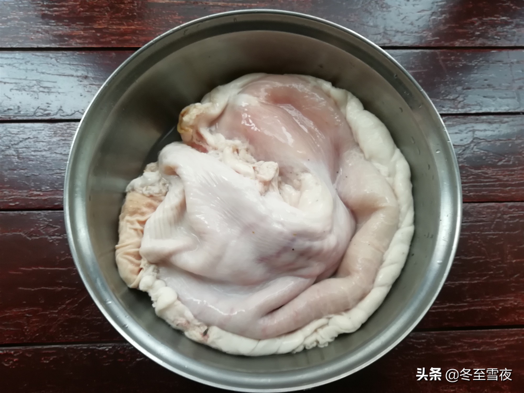 怎么把猪肚洗净,把猪肚洗干净放多少盐