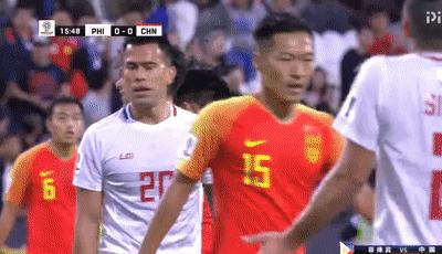 郑智红牌罚下接受采访,郑智被球迷骂完整版