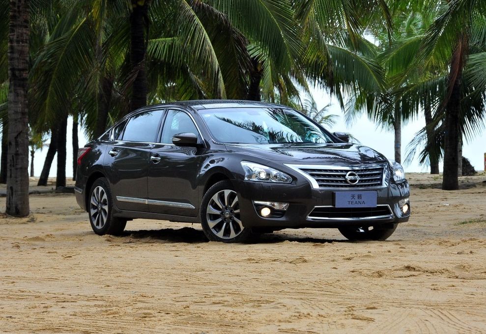 13万买来天籁公爵给你极致享受，3.0性能*萨特帕**在你头上暴扣