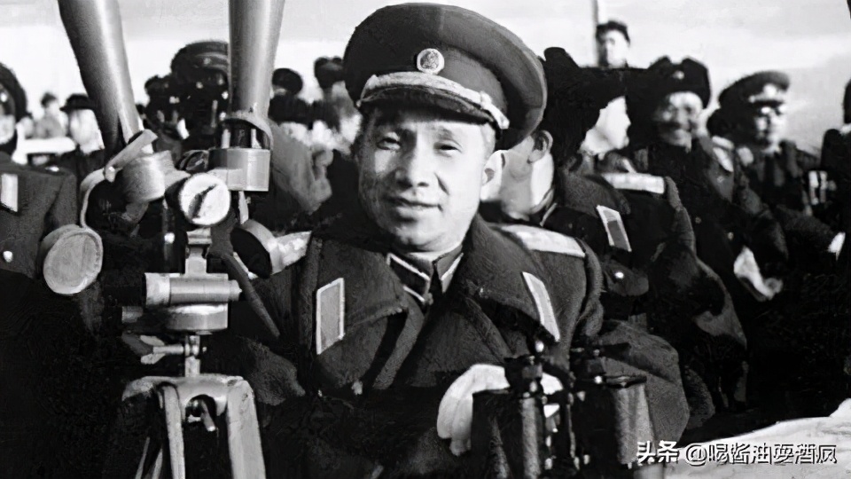 步兵大将都用什么兵器,哪位大将的专属兵器