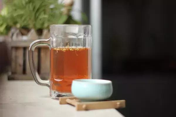 乌梅泡水喝的正确做法,夏天乌梅汤的功效与作用