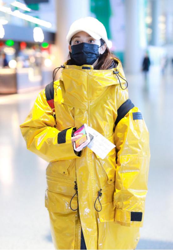 显得不臃肿的棉服,臃肿的棉服怎么穿显瘦又时尚