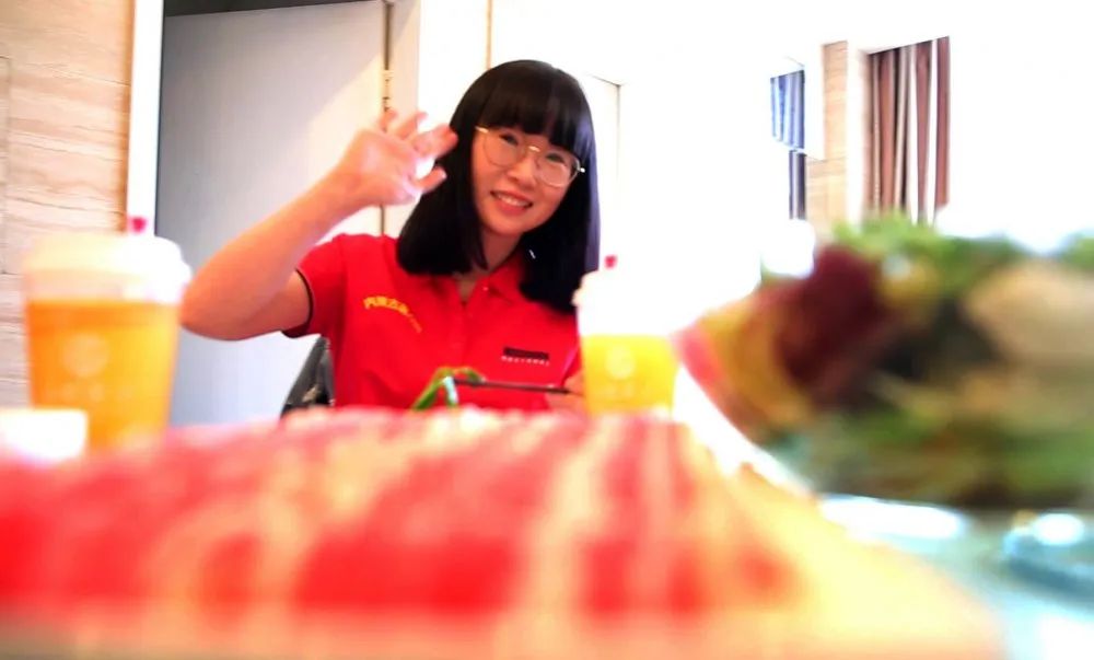 小肥羊大骨浓汤涮羊肉,小肥羊大爱无疆