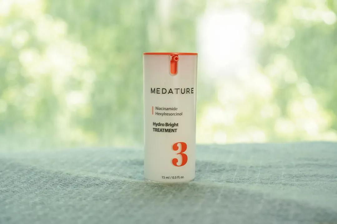 科颜氏美白精华和sk2美白精华,哪款美白精华白得更快