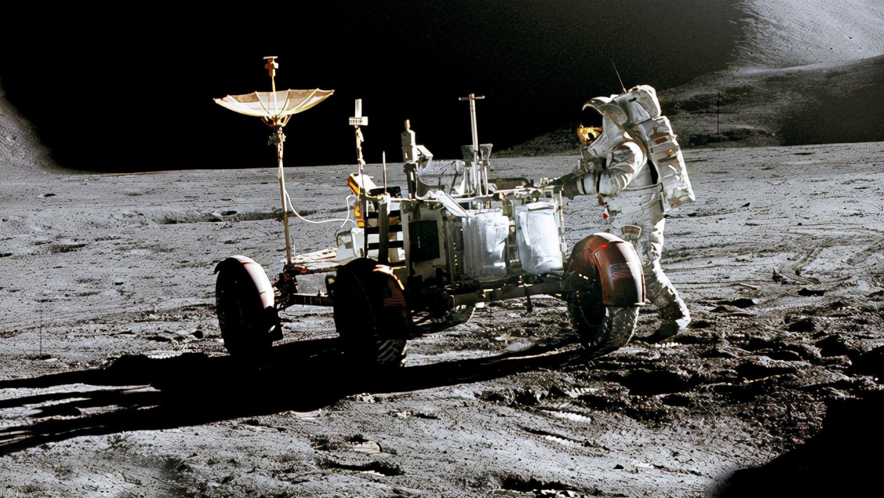 1972年阿波罗登月返回全过程,1972年阿波罗登月月球上的照片