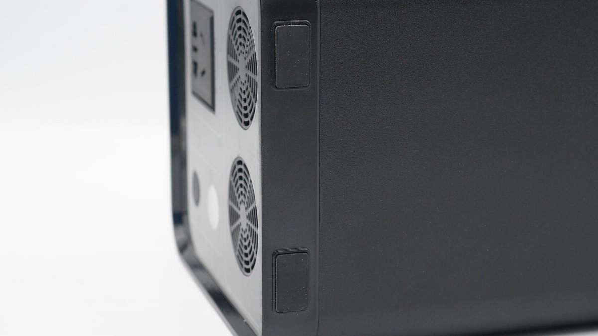 公牛便携式电源拆解,公牛1800w户外电源拆解