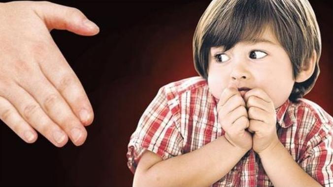 孩子屁股肉多可以打？孩子受得伤父母看不到，专家：这是你无知