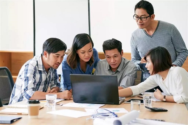 如何打破老板的一言堂，让他听你的？