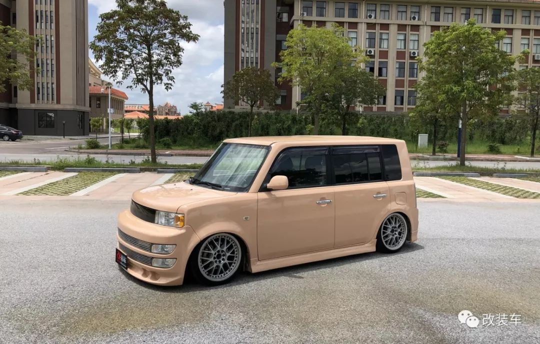 小姐姐丰田霸道改装,小姐姐酷熊改装