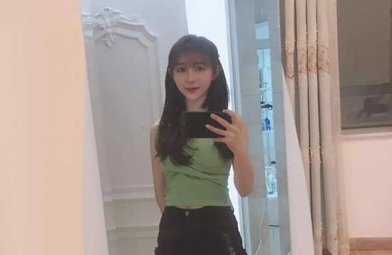 斗鱼女主播择偶标准看傻网友：500W买房都不够，至少5000W