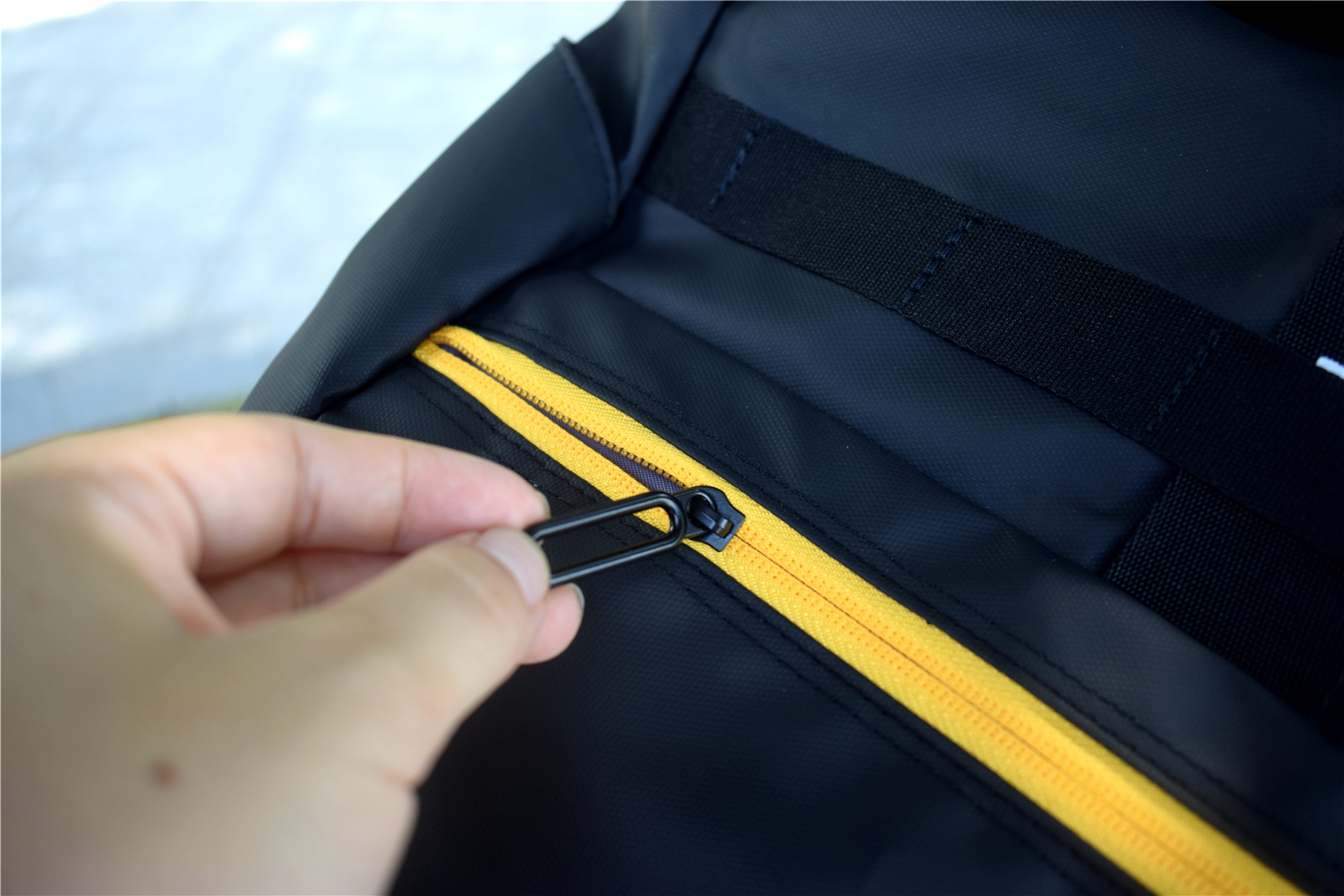 黑色软皮双肩包测评,耐脏双肩包测评