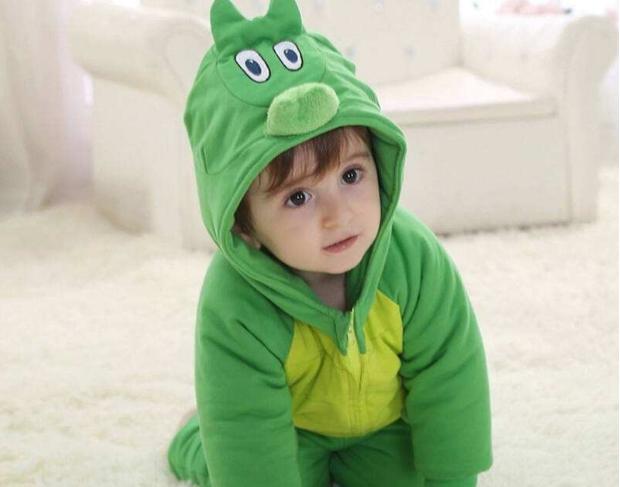 为什么刚出生的婴儿屁股上有青迹,为什么婴儿出生屁股会淤青