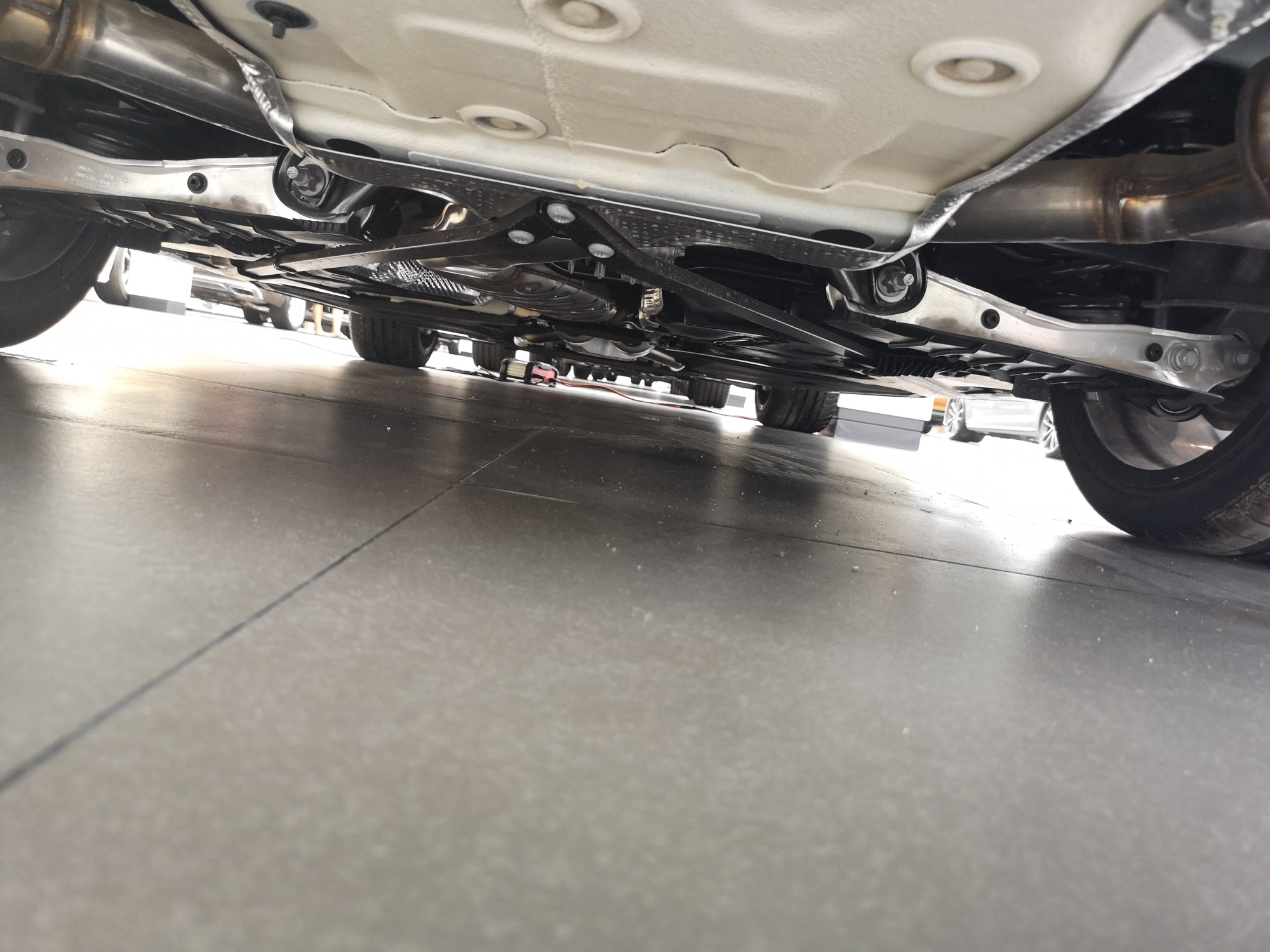 奥迪s5四门敞篷硬顶展示,运动感很强新款奥迪s5敞篷版实车