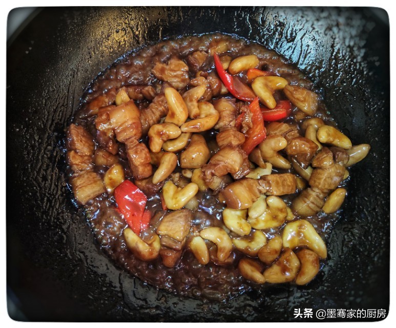 菱角红烧肉,菱角炖五花肉