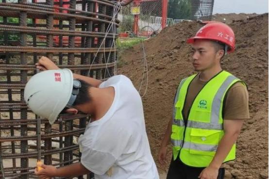 宁愿两三千坐办公室也不进厂,宁愿当苦力也不坐办公室