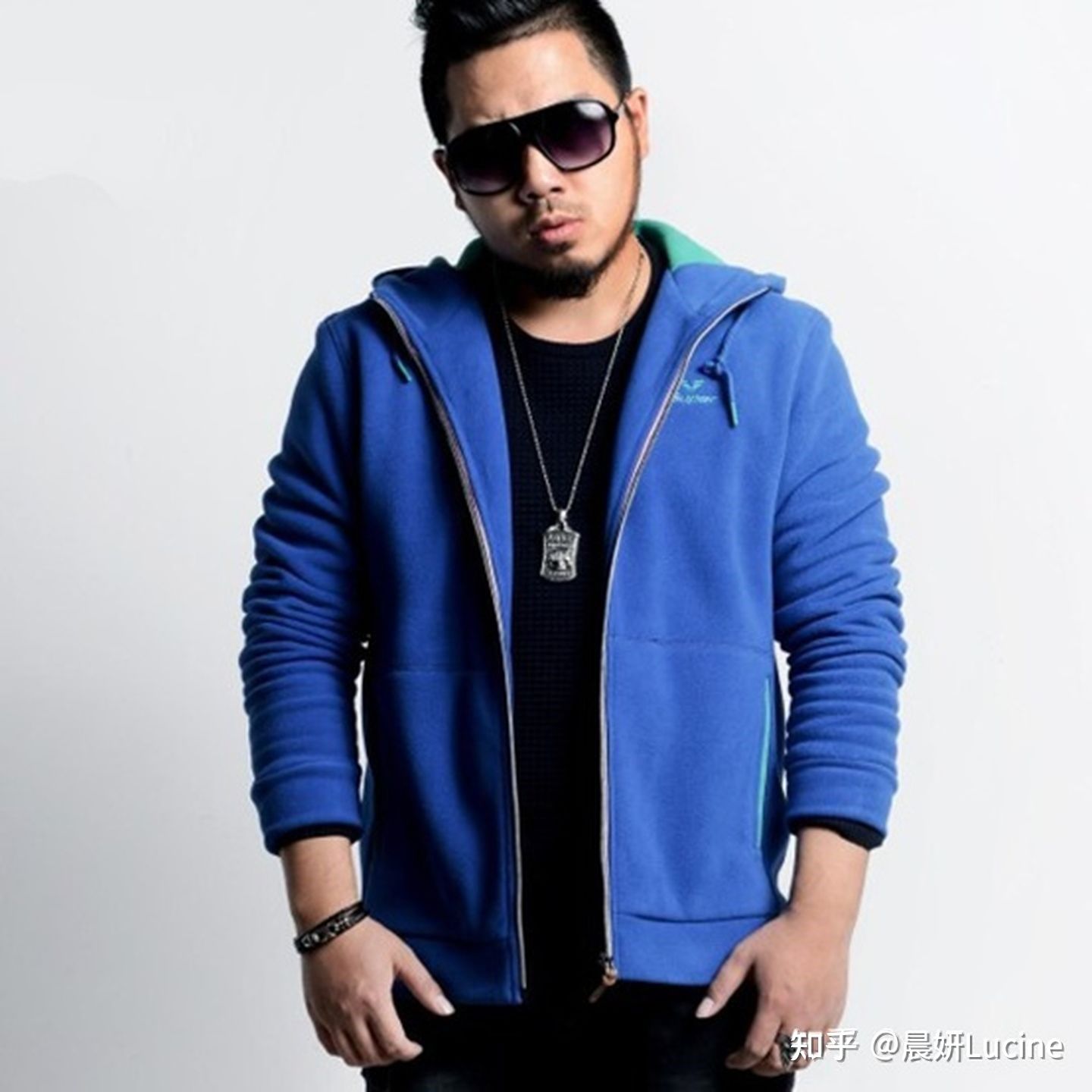 身材矮的男生怎么穿搭显高,又矮又黑男生穿搭