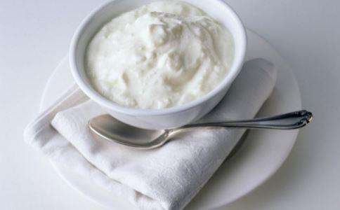 用酸奶做面膜真的会变白吗,用酸奶做面膜有用吗