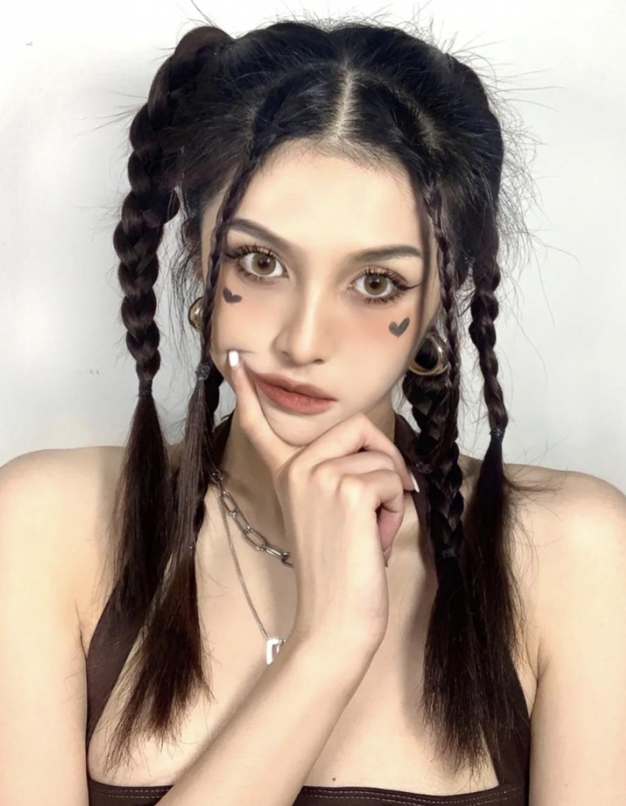 适合披头发显脸小的发型,2019流行这4款发型也太显脸小了