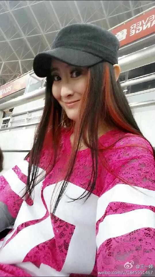 「早晚要认识」帅气逼人的国脚杨旭和他美艳女主持太太