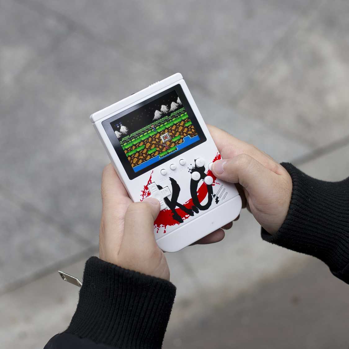 男人包里都装什么能装满,男生包里一定要装什么东西