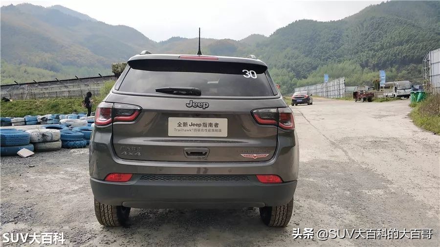 15款jeep指南者新车多少钱,15jeep指南者2.0落地多少