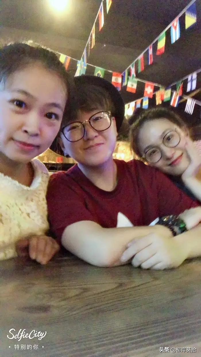 一个柳岸葵拾，串联着L君与小青青的爱与恨，情与怨