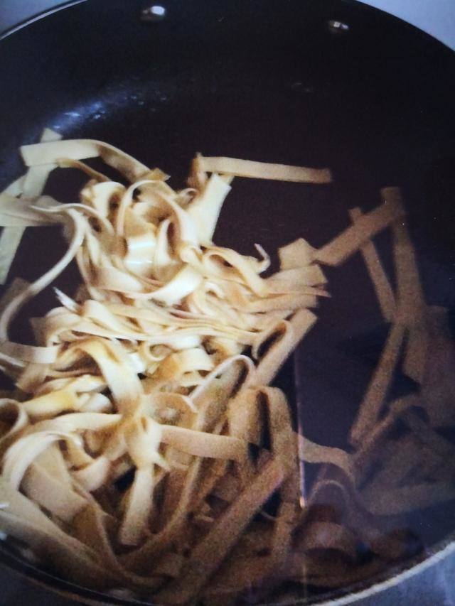 韭菜新吃法一周瘦八斤,韭菜这样吃一夜暴瘦三斤