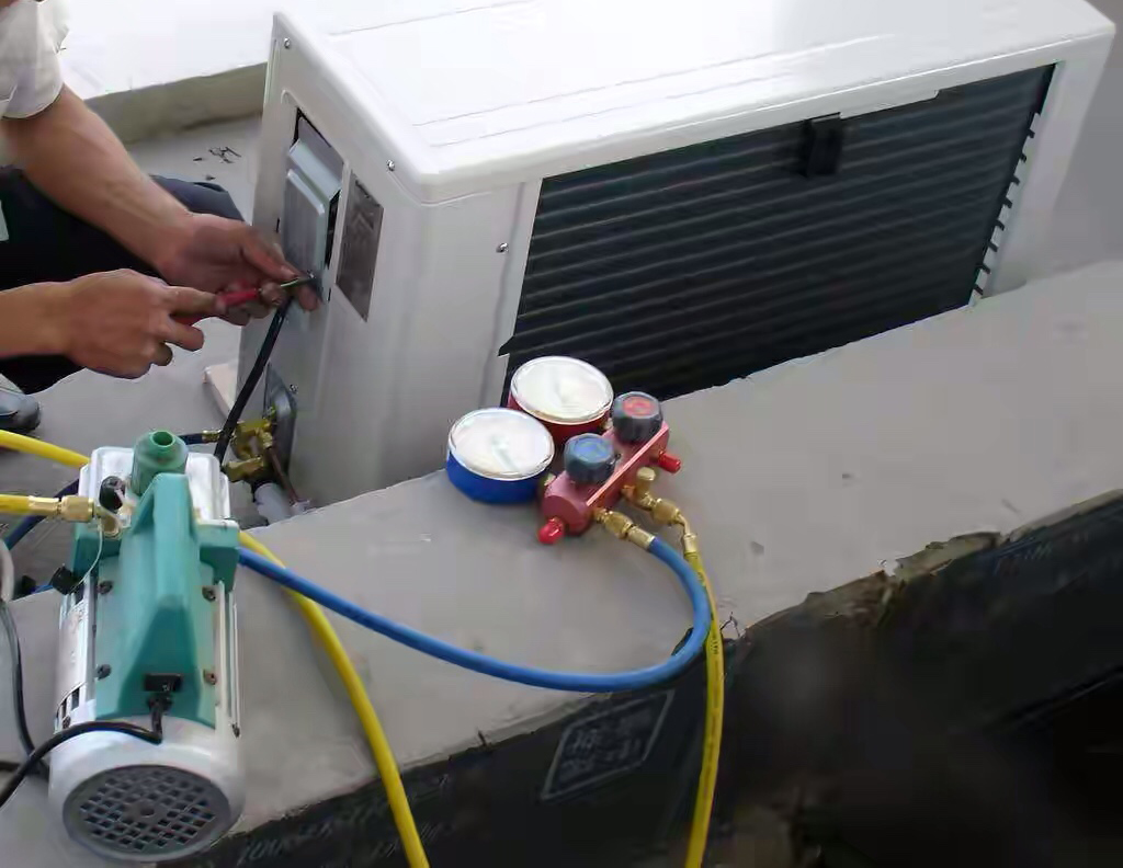 空调师傅装空调装了7个小时,变频空调安装完成了要不要抽空气