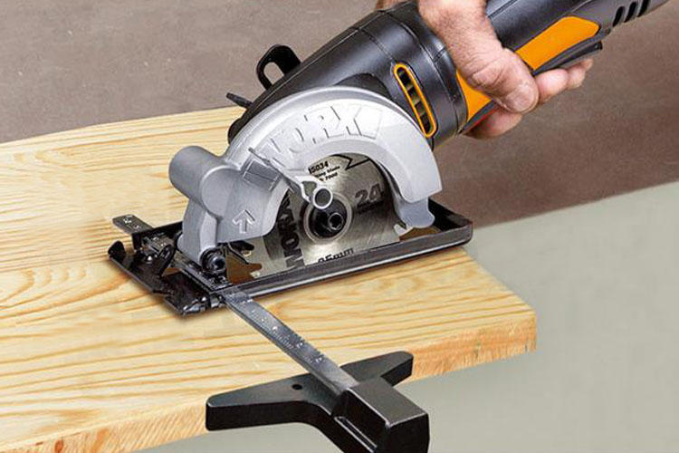 “锯”绝伐木累！其实只要四步就能挑选出来一把完美的电圆锯