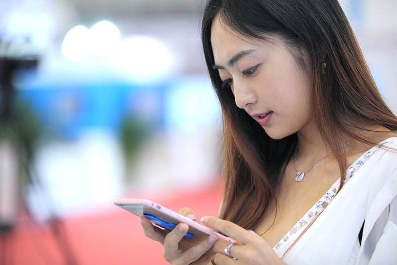 手机屏幕自动亮度调节费电吗,屏幕自动调节亮度是省电还是耗电