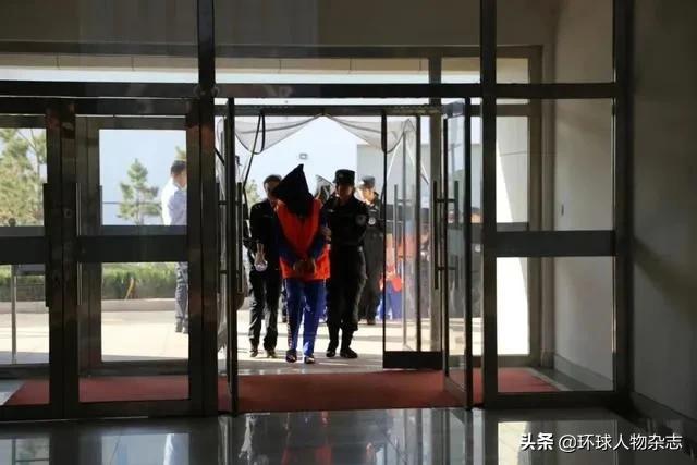 教师变成黑老大,教师变身黑老大第一集