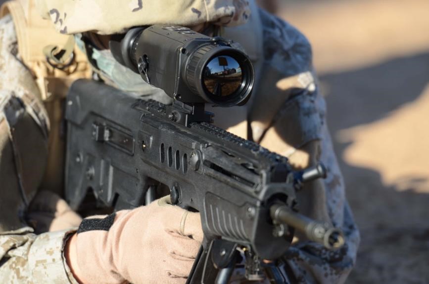 美国单兵装备热成像,国外热成像仪打野视频