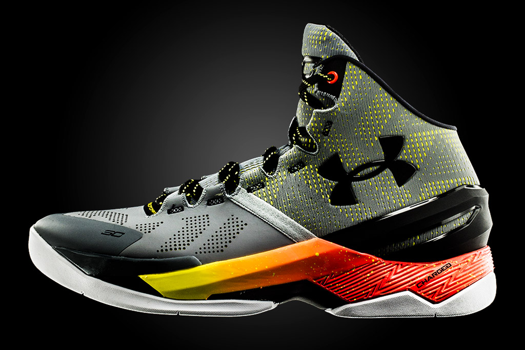 库里穿的安德玛第一款篮球鞋,斯蒂芬库里的哪一款篮球鞋最好