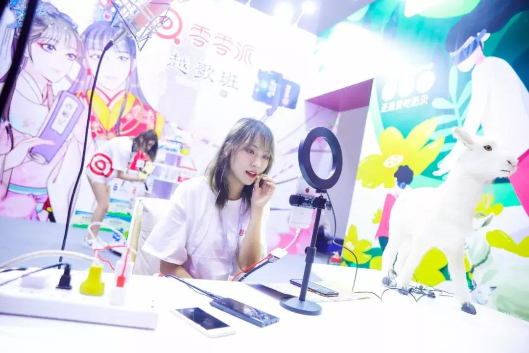 今天，半个杭州城的大小朋友在这里过六一