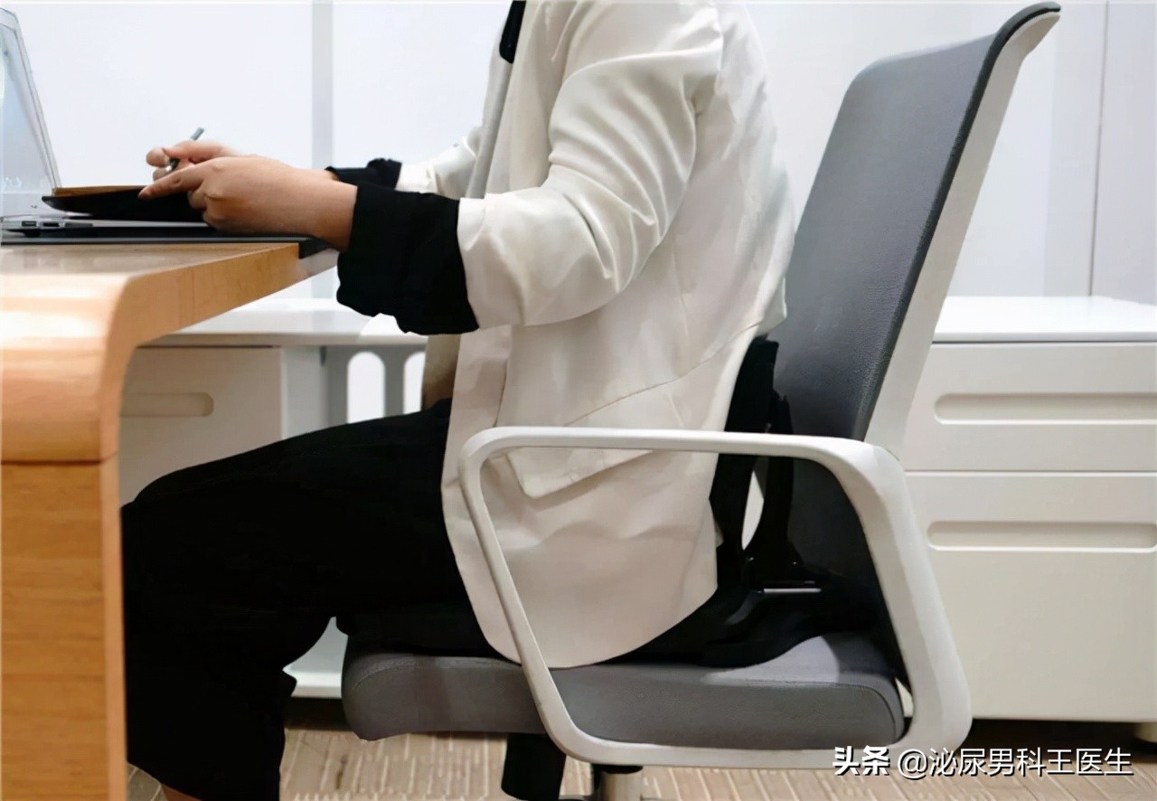 不论男女，若经常“肛门痒”，或许是这3个原因导致，不妨看一下