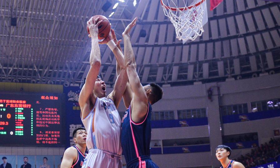 青岛男篮打广东,cba青岛男篮最新消息