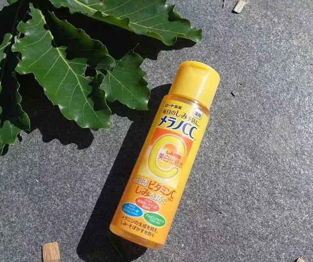 平价爽肤水薏仁化妆水哪个好用 (化妆水测评排行榜10强平价)