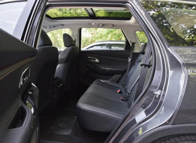 博越好还是欧尚x7好,长安欧尚x70a对比路虎