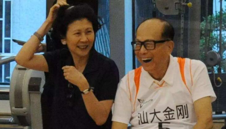 香港富豪风水师,不贪钱财让人多行善举,病危李嘉诚抢付医药费