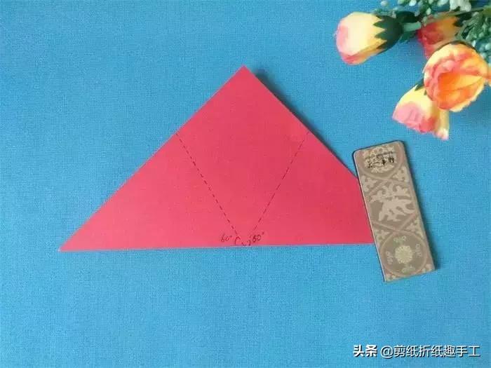 牛年手工窗花剪纸步骤图解,剪纸窗花教程新手入门