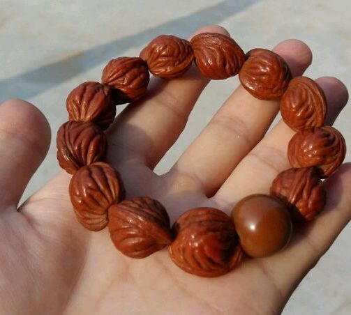 桃核辟邪神器,桃核能辟邪真实事件