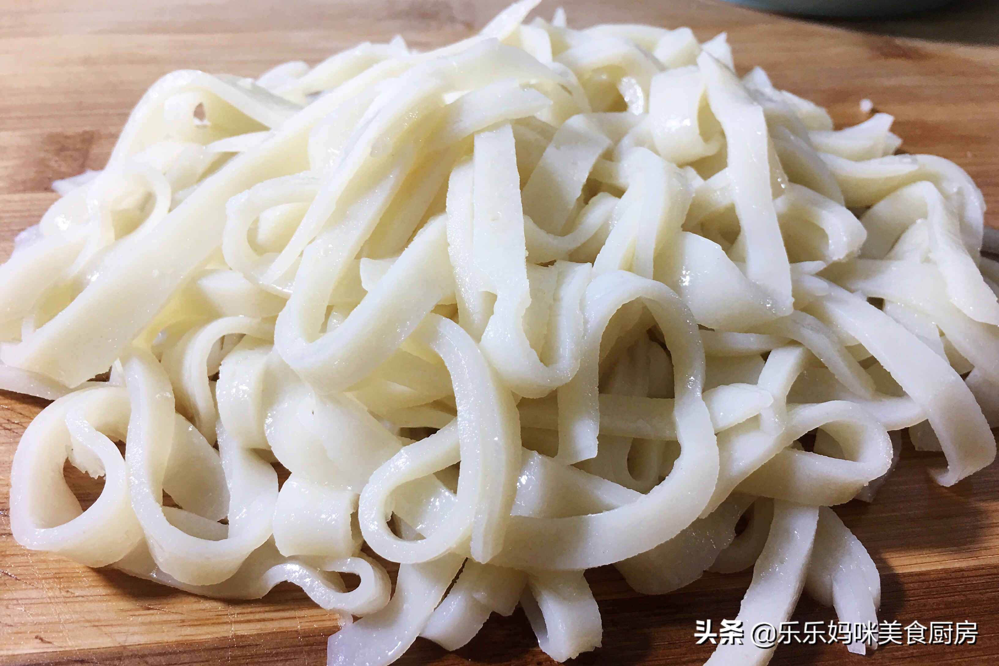 在家蒸凉皮揭不下来怎么回事,怎么蒸凉皮又薄又筋道