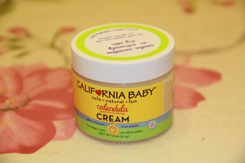 足底皮肤干裂是什么原因,新生儿皮肤干裂是什么原因