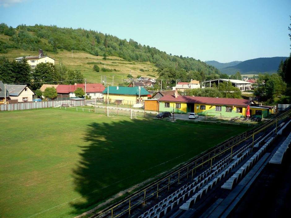 我曾经跨过山和大海图,我曾经跨过山和大海踢球