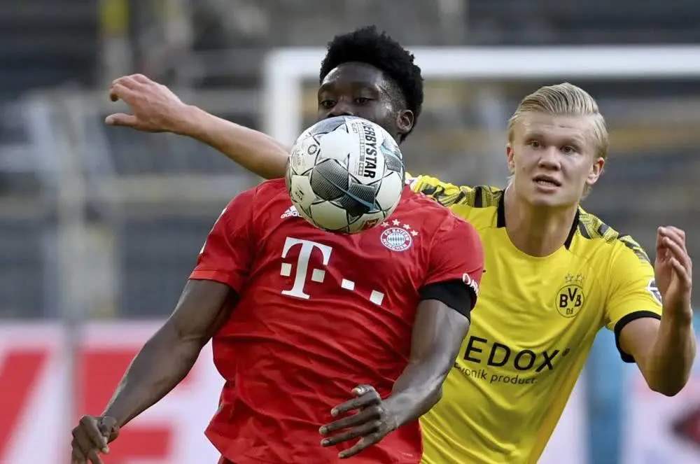 阿方索天才少女,阿方索戴维斯被铲视频