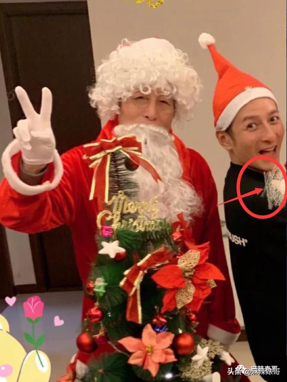 和小鲜肉牵手摸脸，又让人想到他7年前的瓜…